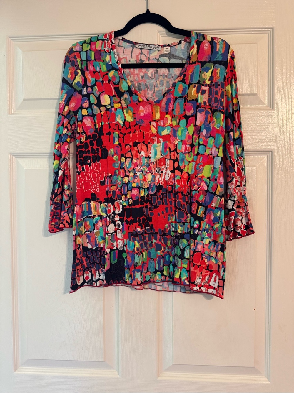 SNO SKINS Multicolor Abstract V-Neck Long Sleeve Top